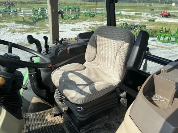 2025 John Deere 5085E - Thumbnail 6