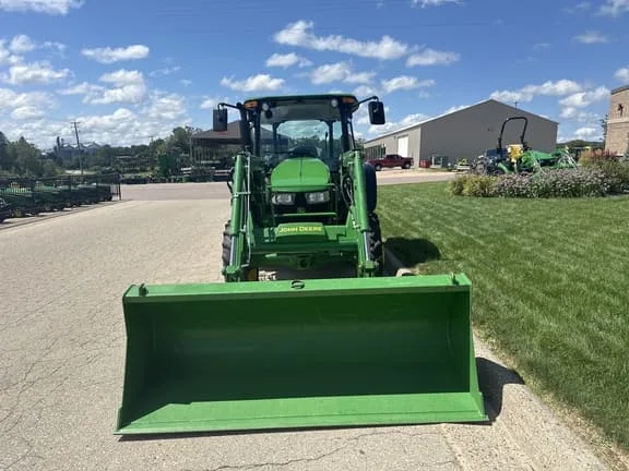2018 John Deere 5055E - Thumbnail 3
