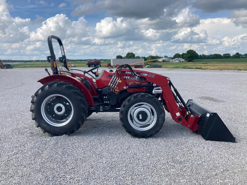 2017 Case IH Farmall 60A - Thumbnail 2